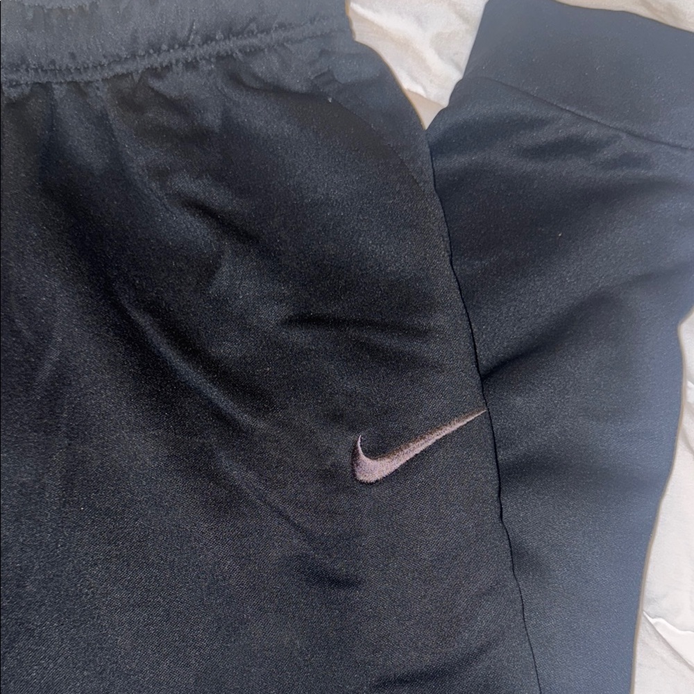 Nike Dri-Fit Black Joggers - Picture 3 of 4